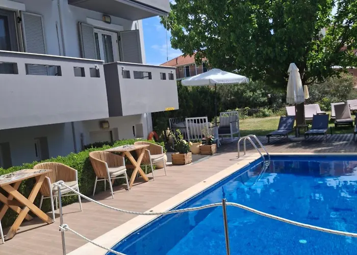 Palmyra Nydri (Lefkada)